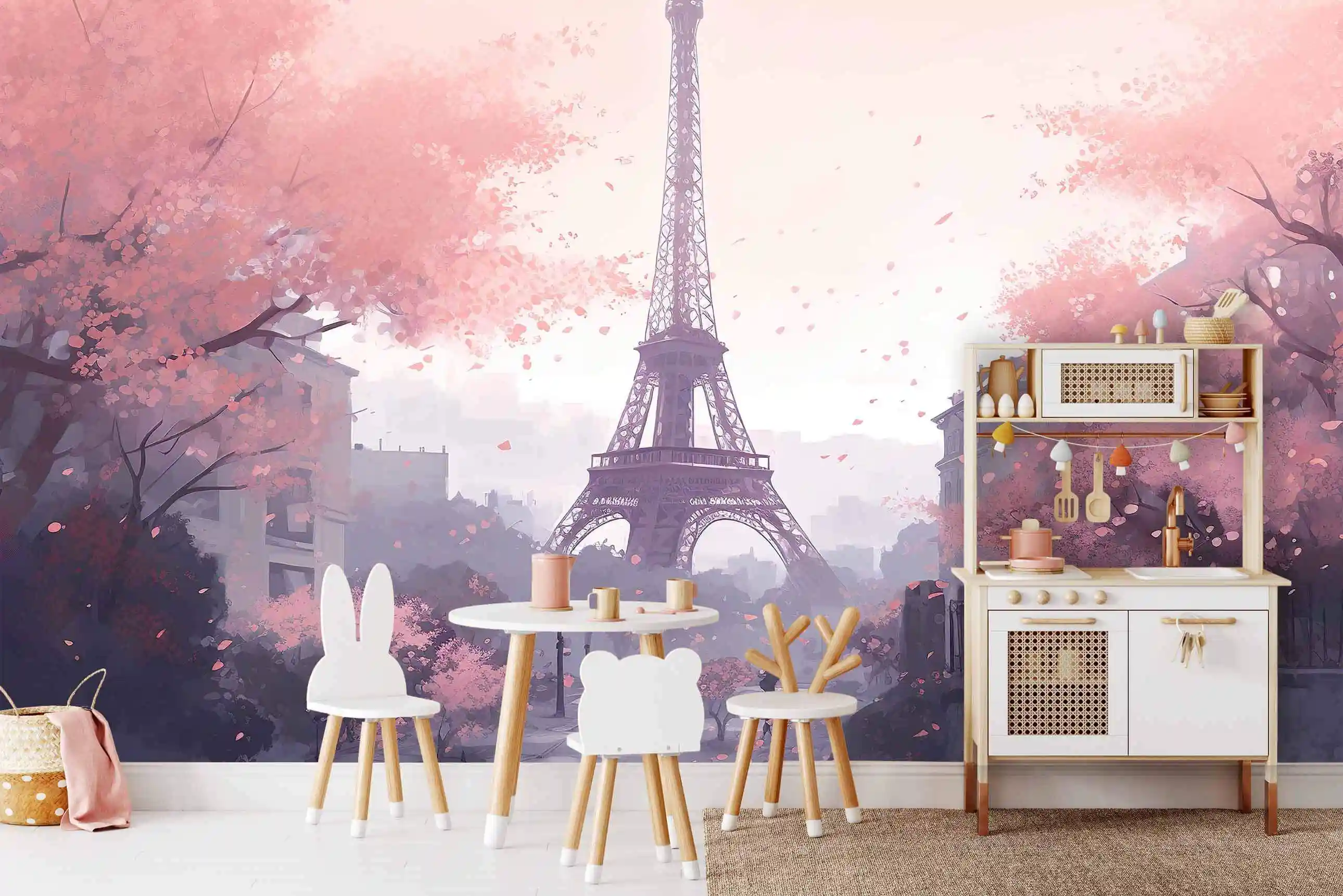 Paris Fototapete mit Eiffelturm in Rosa im Spielzimmer mit Holzspielküche, Kindertisch und Hasenstühlen